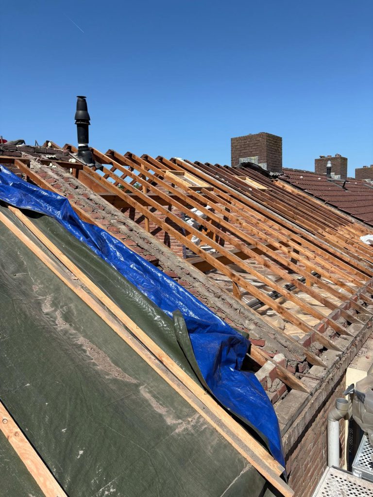Rien Weijers Dakwerken spoed dakdekker in Nijmegen voor daklekkage en stormschade